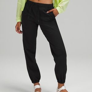 Essential Affinity Mid Rise Jogger 27"